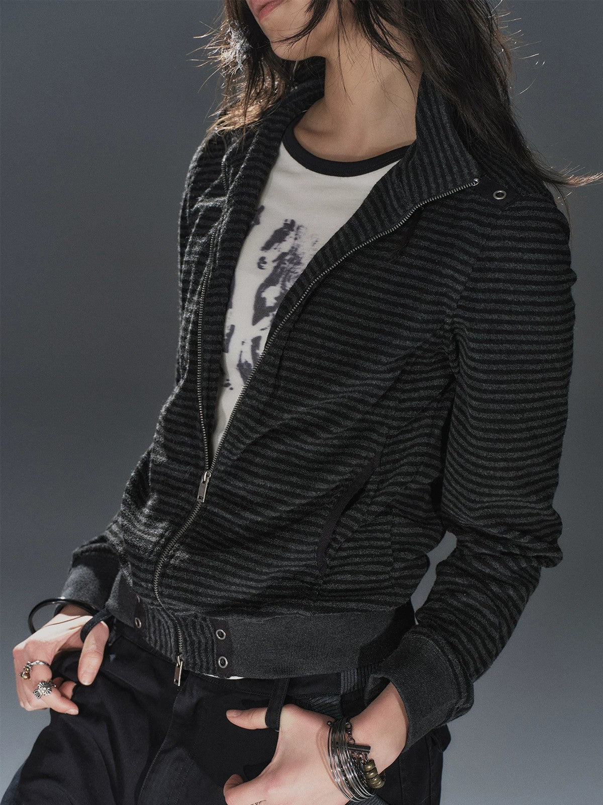 [WHOLESALE ONLY - CONTACT TO ORDER] Women's Heavyweight Cotton Blend Y2K Grunge Striped Cropped Two-Way Zip Knit Jacket (Charcoal Stripe) [AW-507]