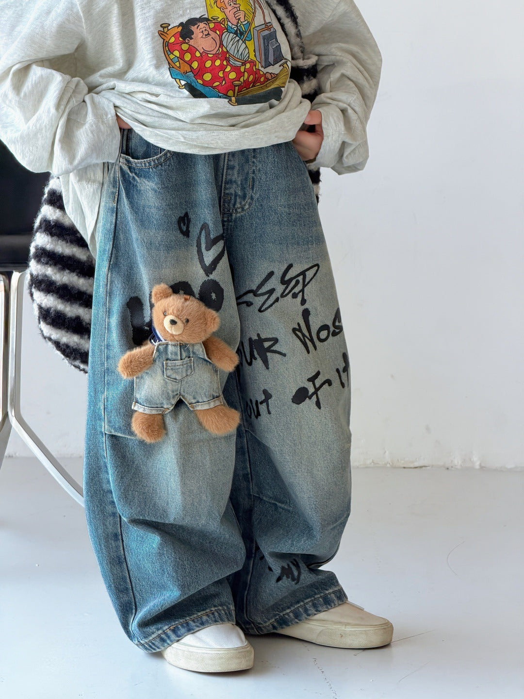 [WHOLESALE ONLY - CONTACT TO ORDER] Kids Korean Streetwear 3D Plush Teddy Bear Wide-Leg Graffiti Denim Jeans (Light Vintage Blue) [KW-202]