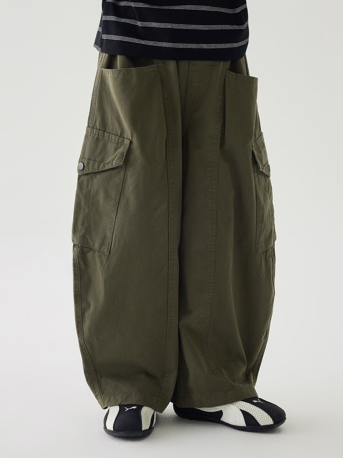 [WHOLESALE ONLY - CONTACT TO ORDER] Kids Unisex Army Green Wide Balloon Leg 100% Cotton Twill Parachute Cargo Pants (Deep Olive) [KW-195]