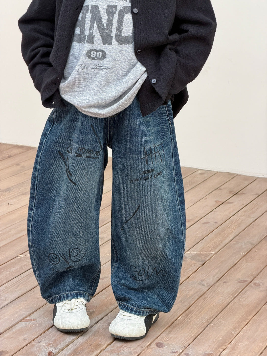 [WHOLESALE ONLY - CONTACT TO ORDER] Kids Unisex Baggy 85% Cotton Heavyweight Scribble Graffiti Balloon Denim Jeans (Vintage Washed Blue) [KW-226]