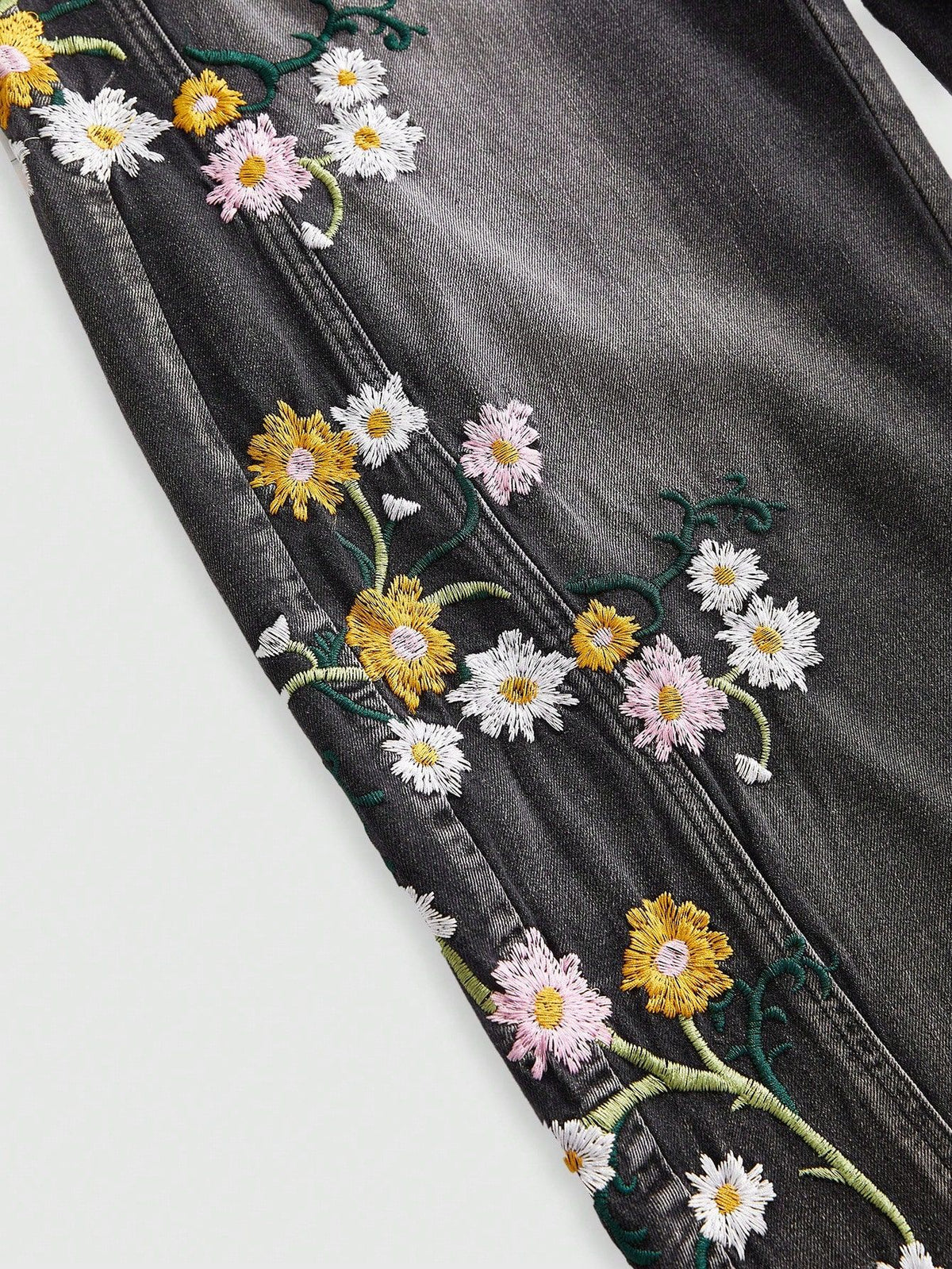 [WHOLESALE ONLY - CONTACT TO ORDER] Women's Floral Embroidered Barrel Horseshoe Jeans (Washed Black/Grey) - Catalog Display Only (Do Not Order Directly)