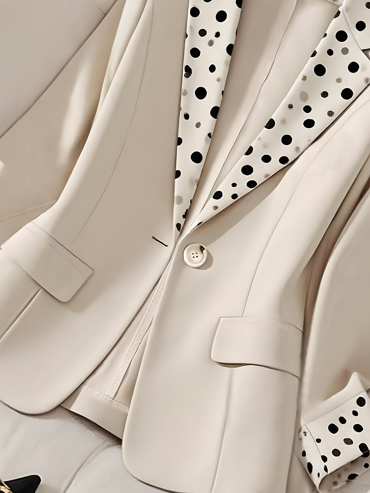 [WHOLESALE ONLY - CONTACT TO ORDER] Women's Elegant Slim-Fit Polka Dot Contrast Notch Lapel Crepe Suit Blazer (Beige Apricot) [AW-394]