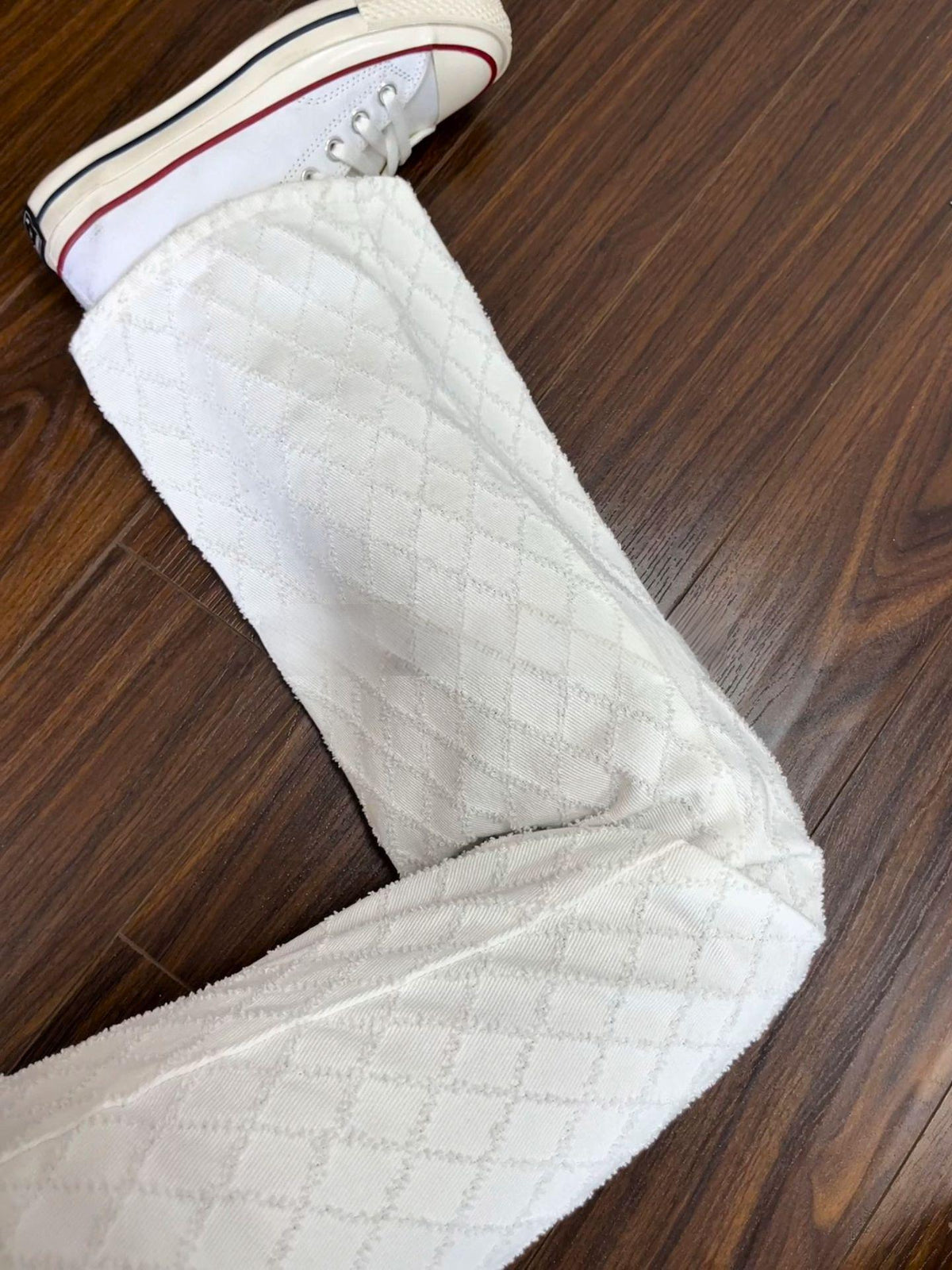 [WHOLESALE ONLY - CONTACT TO ORDER] Men's Heavyweight 100% Cotton Textured Diamond Tufted Bootcut Flare Pants with Raw Hem (Optic White) [AW-479]