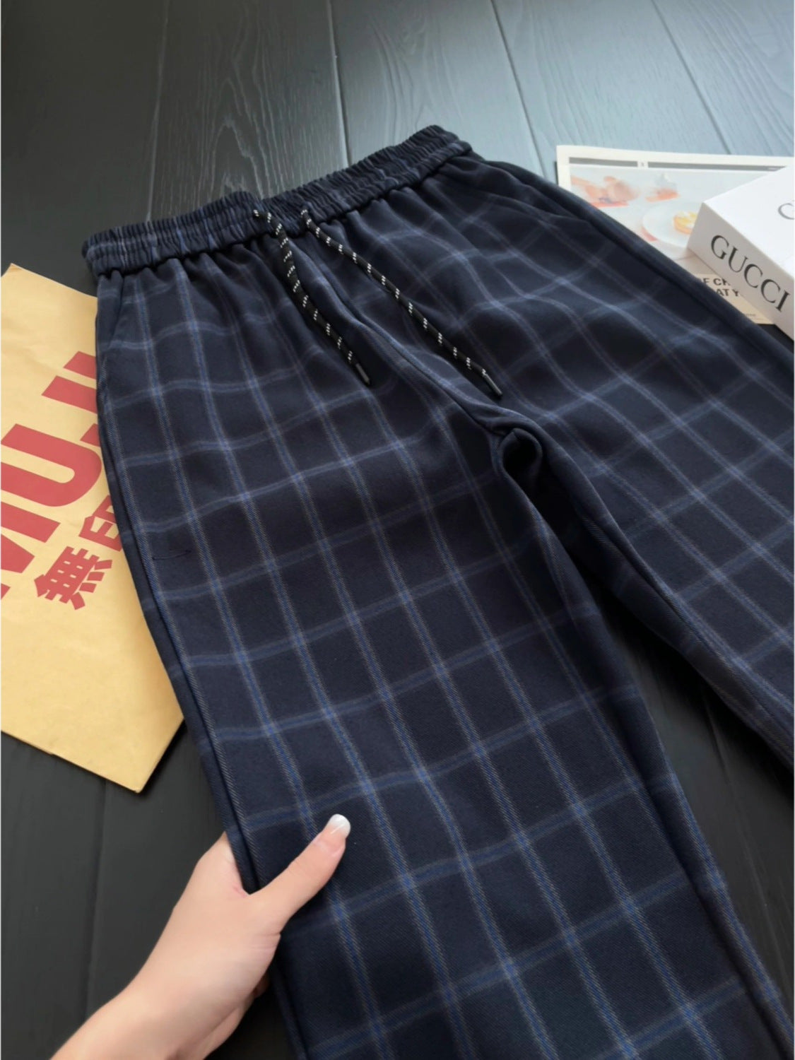 [WHOLESALE ONLY - CONTACT TO ORDER] Women's Wide-Leg Navy Plaid Fleece Trousers with Pintuck Seams & Drawstring Elastic Waist[AW-148]