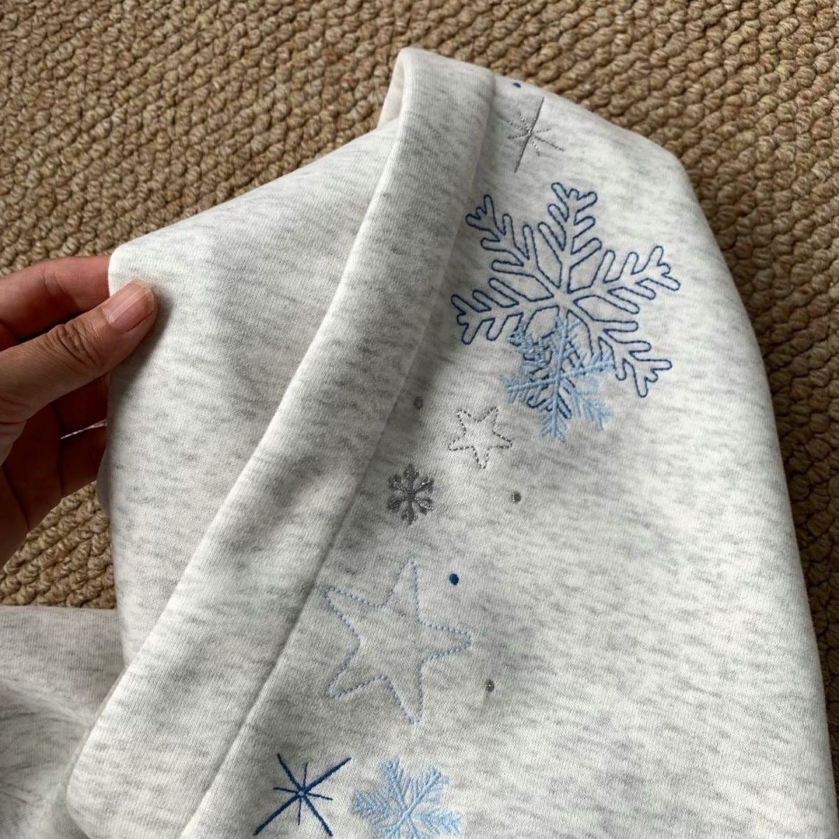 [WHOLESALE ONLY - CONTACT TO ORDER] Unisex Heavyweight 75% Cotton Winter Snowflake & Starburst Multi-Embroidery Fleece Hoodie (Oatmeal Heather Grey) [AW-431]