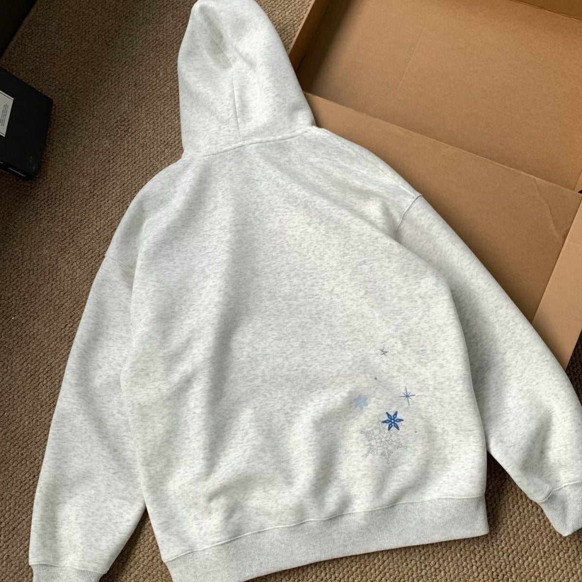 [WHOLESALE ONLY - CONTACT TO ORDER] Unisex Heavyweight 75% Cotton Winter Snowflake & Starburst Multi-Embroidery Fleece Hoodie (Oatmeal Heather Grey) [AW-431]