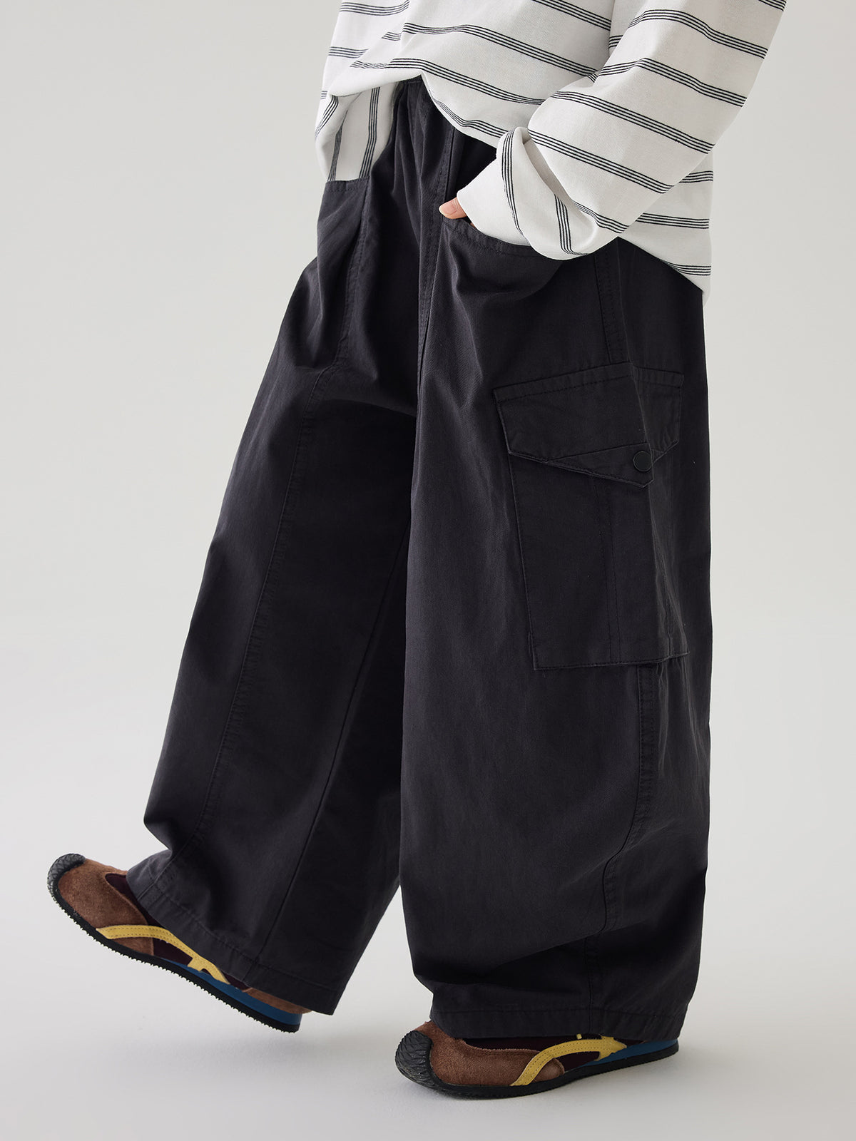 [WHOLESALE ONLY - CONTACT TO ORDER] Kids Unisex Washed Black Wide Balloon Leg 100% Cotton Twill Parachute Cargo Pants (Charcoal Black) [KW-196]