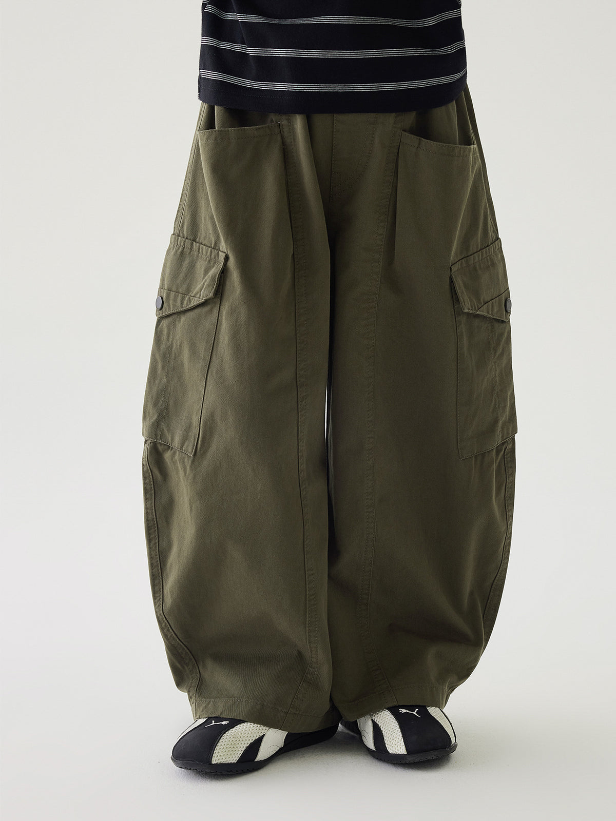 [WHOLESALE ONLY - CONTACT TO ORDER] Kids Unisex Army Green Wide Balloon Leg 100% Cotton Twill Parachute Cargo Pants (Deep Olive) [KW-195]