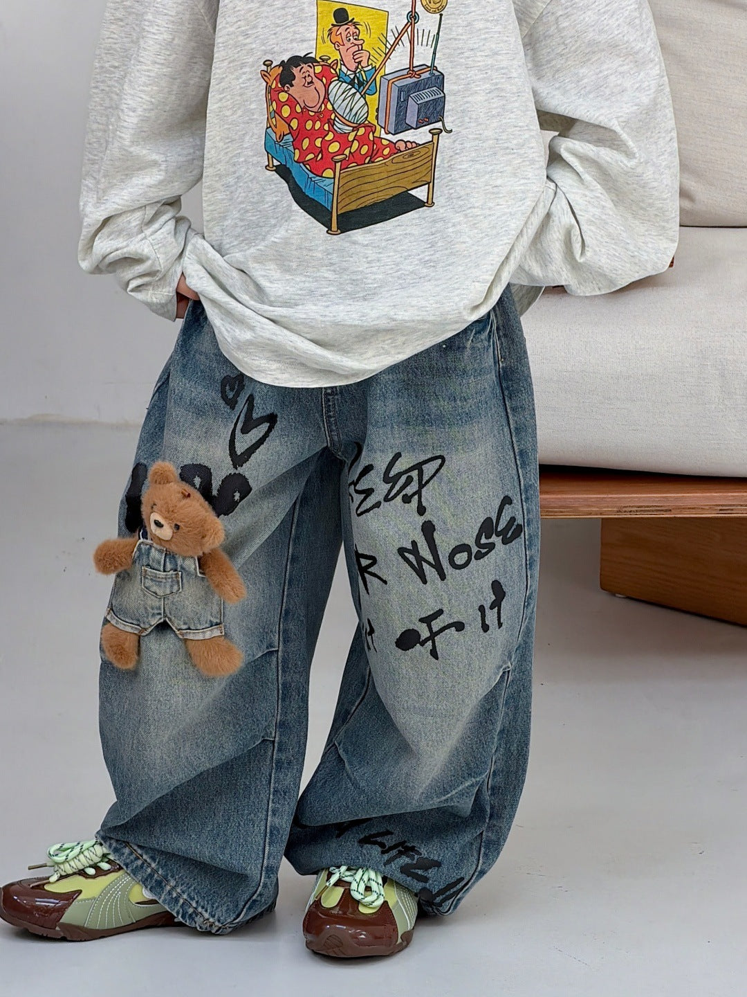 [WHOLESALE ONLY - CONTACT TO ORDER] Kids Korean Streetwear 3D Plush Teddy Bear Wide-Leg Graffiti Denim Jeans (Light Vintage Blue) [KW-202]