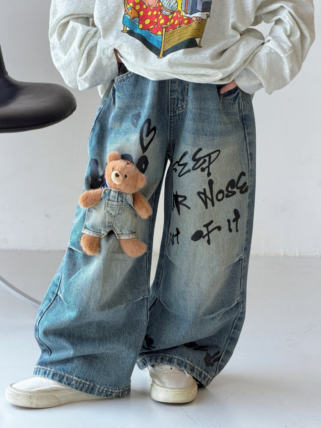 [WHOLESALE ONLY - CONTACT TO ORDER] Kids Korean Streetwear 3D Plush Teddy Bear Wide-Leg Graffiti Denim Jeans (Light Vintage Blue) [KW-202]