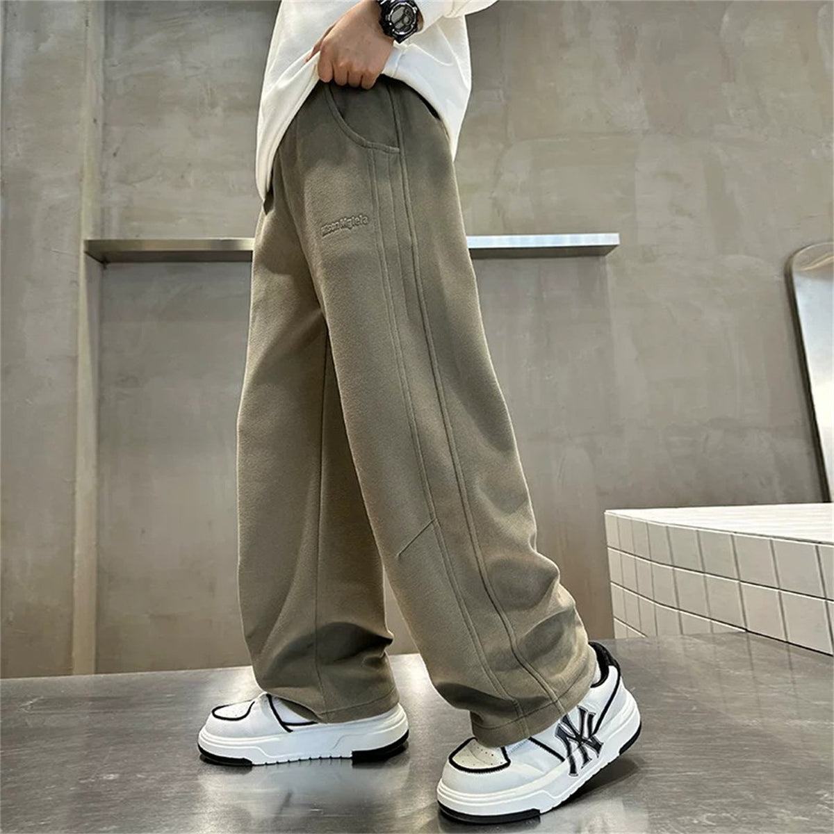[WHOLESALE ONLY - CONTACT TO ORDER] Kids Unisex Heavyweight 75% Cotton Fleece Deconstructed Seam Wide-Leg Baggy Sweatpants (Earthy Taupe Olive) [KW-182]