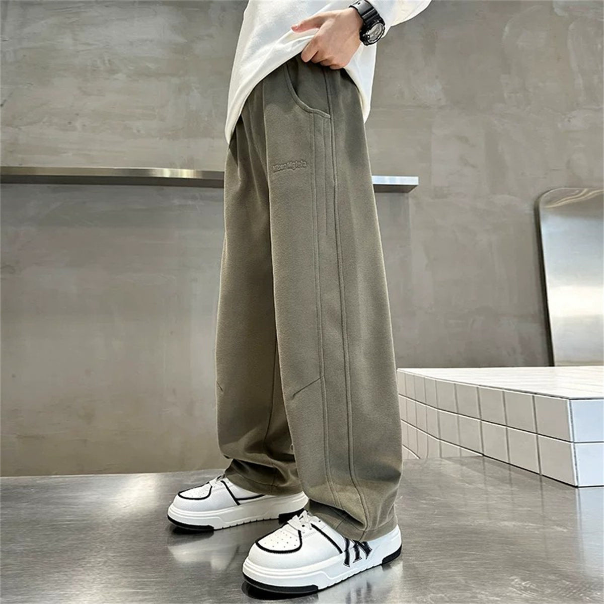 [WHOLESALE ONLY - CONTACT TO ORDER] Kids Unisex Heavyweight 75% Cotton Fleece Deconstructed Seam Wide-Leg Baggy Sweatpants (Earthy Taupe Olive) [KW-182]