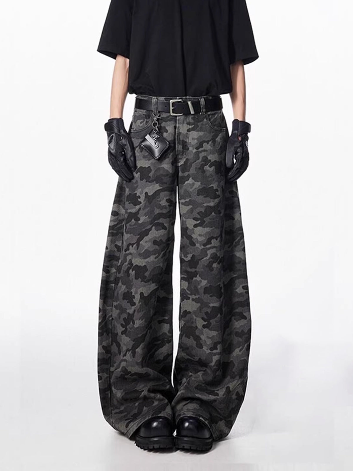 [WHOLESALE ONLY - CONTACT TO ORDER] Men's Heavyweight 100% Cotton Loose Fit Dark Camo Curved Balloon Wide-Leg Jeans (Charcoal Camo) [AW-487]