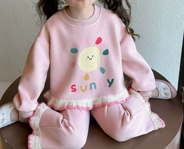 [WHOLESALE ONLY - CONTACT TO ORDER] Toddler & Girls Combed Cotton Smiling Sun Graphic Ruffle Hem Sweatshirt & Flared Pants 2-Piece Set (Pastel Pink) [KW-268]