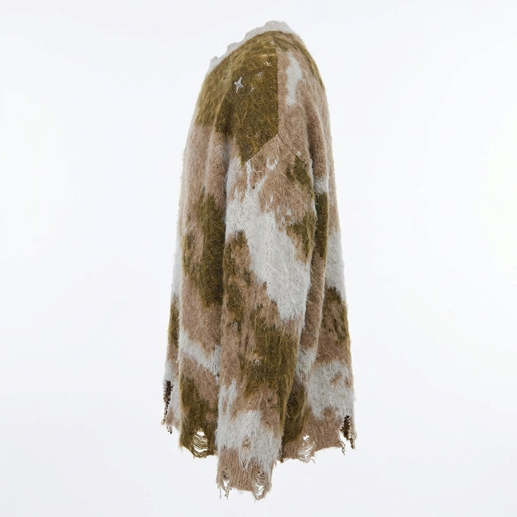 [WHOLESALE ONLY - CONTACT TO ORDER] Unisex Oversized Grunge Distressed Camo Fuzzy Jacquard Crewneck Sweater with Frayed Hem & Star Accent (Earth Camo / Moss Olive, Sand & Cream) [AW-229]